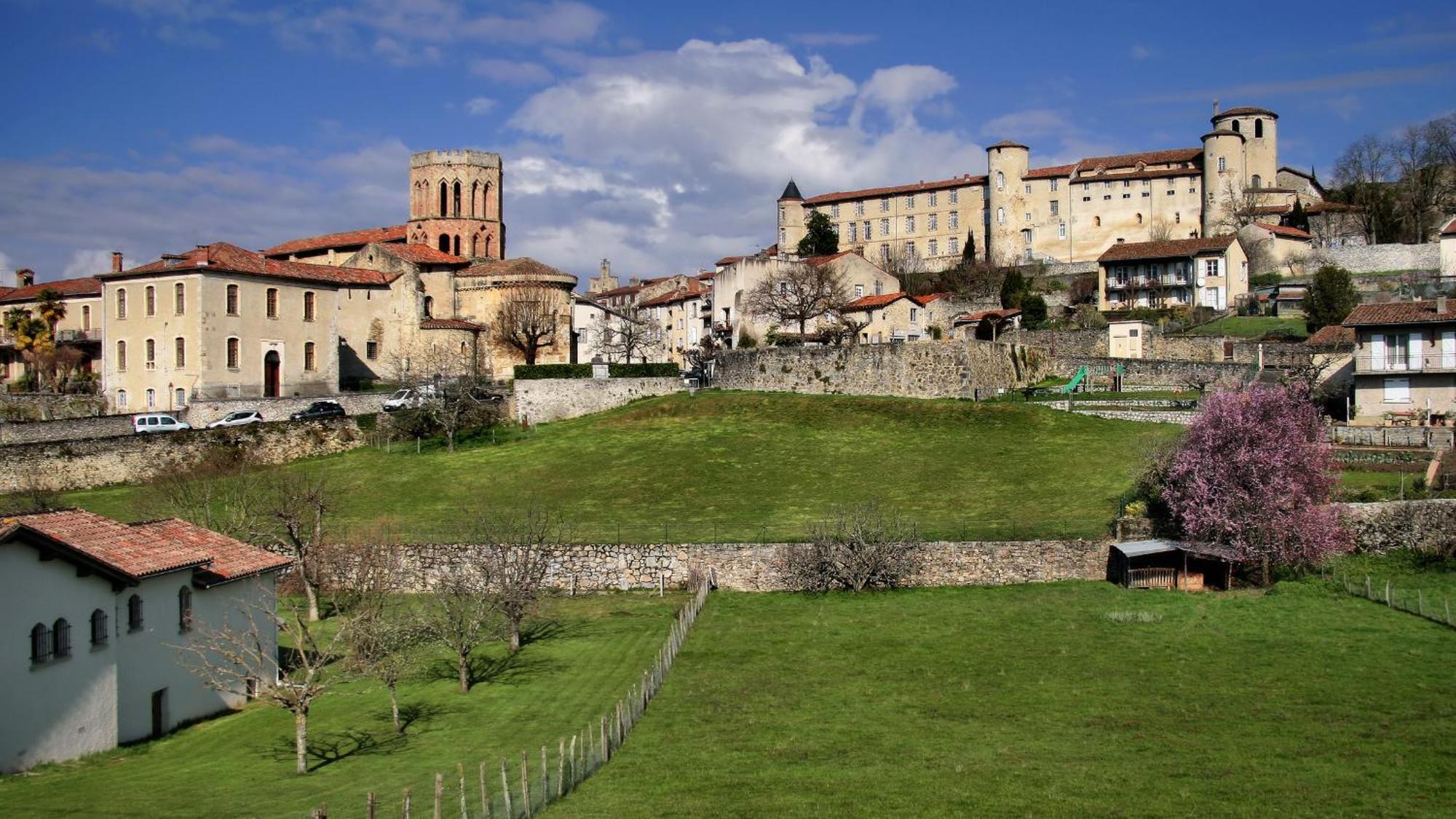 Aparthotel Terres De France - Domaine Du Palais Saint-Lizier Exteriér fotografie